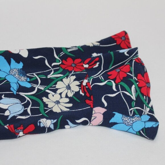 Bobeau Navy Floral Long Sleeve and V-neck Top - Picture 11 of 11